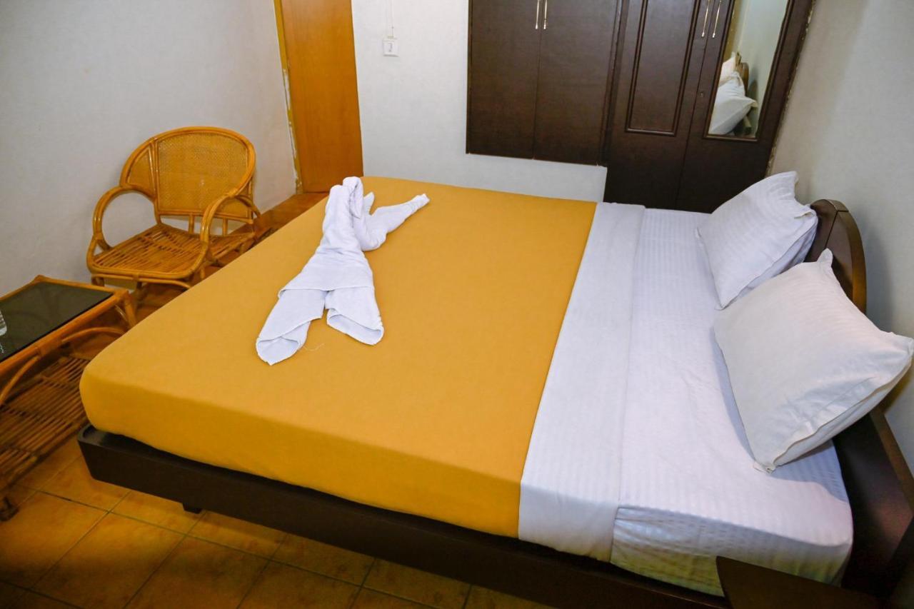 The Shire Hotel สุลต่านบาเทรี ภายนอก รูปภาพ