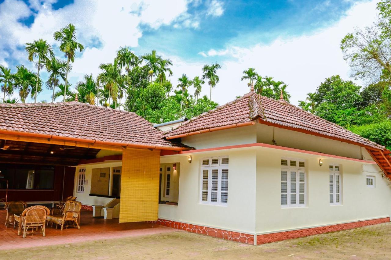 The Shire Hotel สุลต่านบาเทรี ภายนอก รูปภาพ