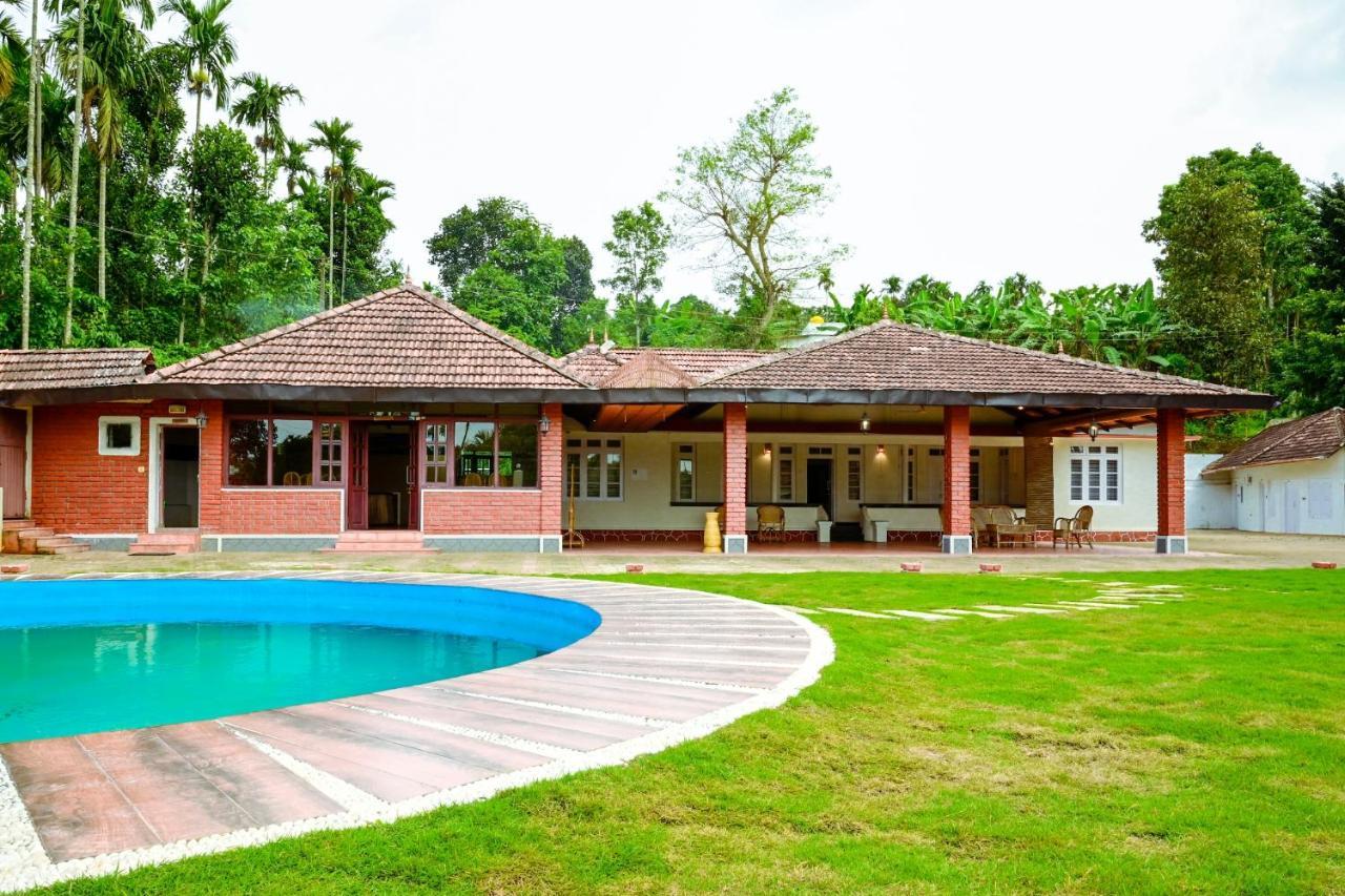 The Shire Hotel สุลต่านบาเทรี ภายนอก รูปภาพ